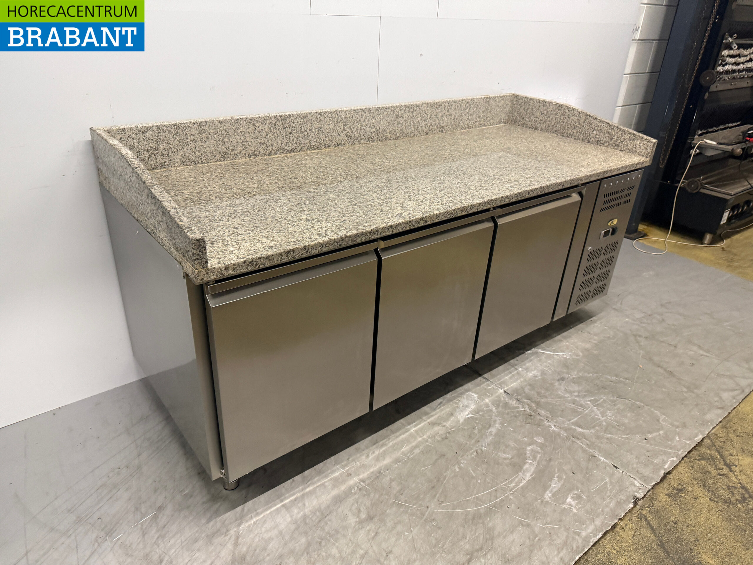 RVS Pelican Pizzawerkbank Koelwerkbank 3 Deuren 201,5 cm 230V Horeca - Afbeelding 4