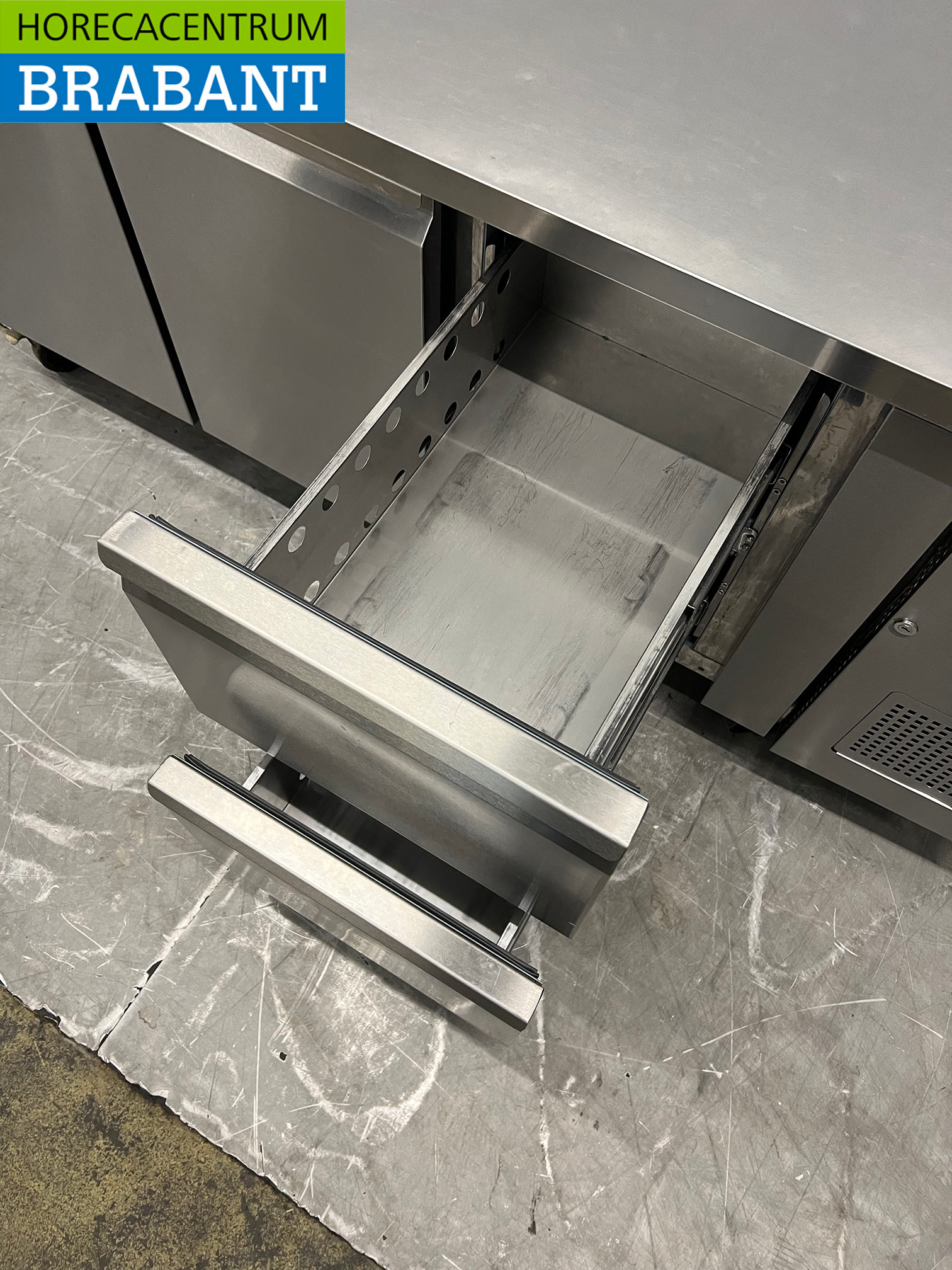 RVS Polar Verrijdbare Koelwerkbank 2 deuren en 2 laden 179,5 cm 230V Horeca - Afbeelding 5