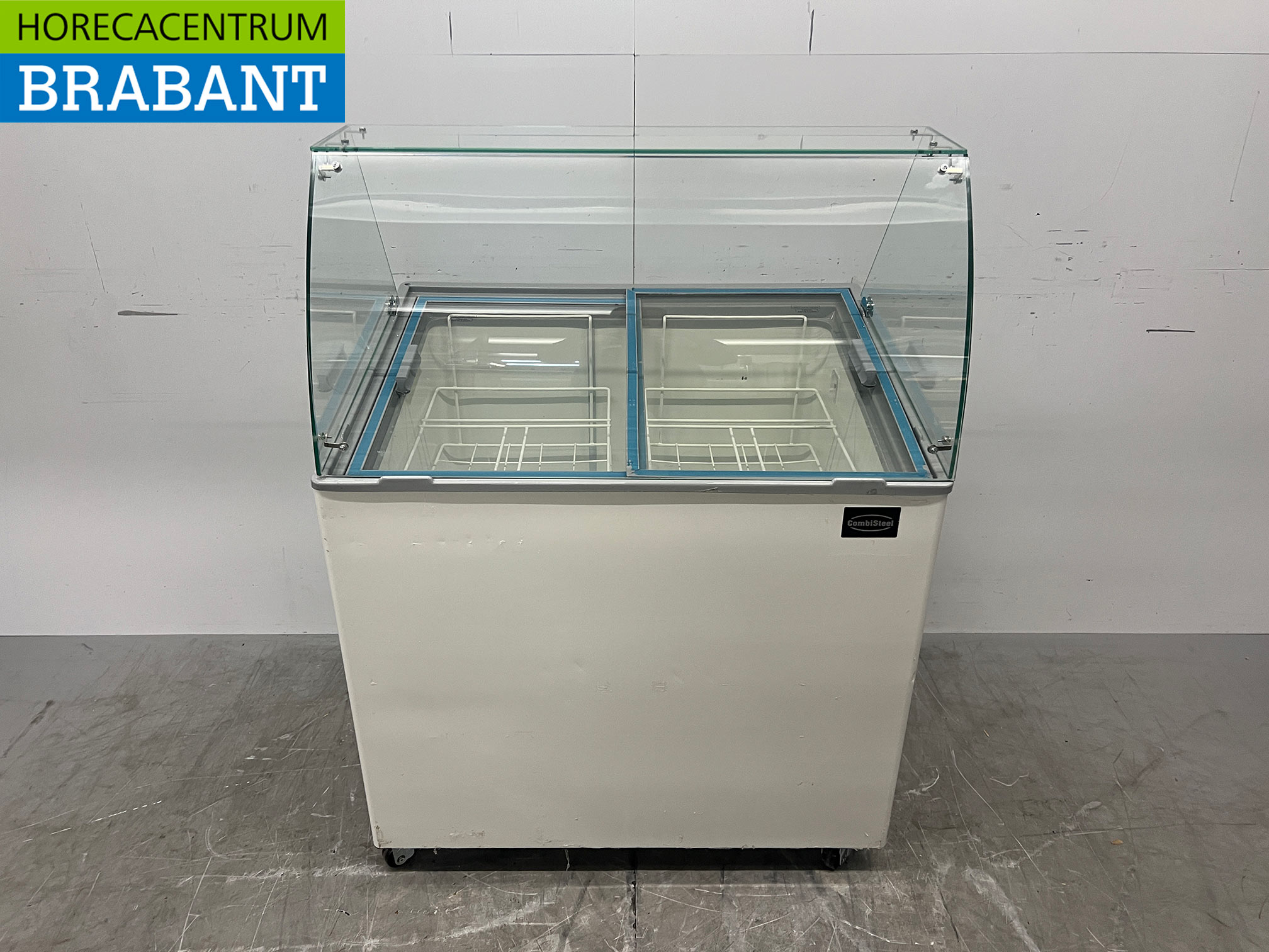 Verrijdbare Combisteel Corsica Schepijsvitrine 6 bakken 230V Horeca