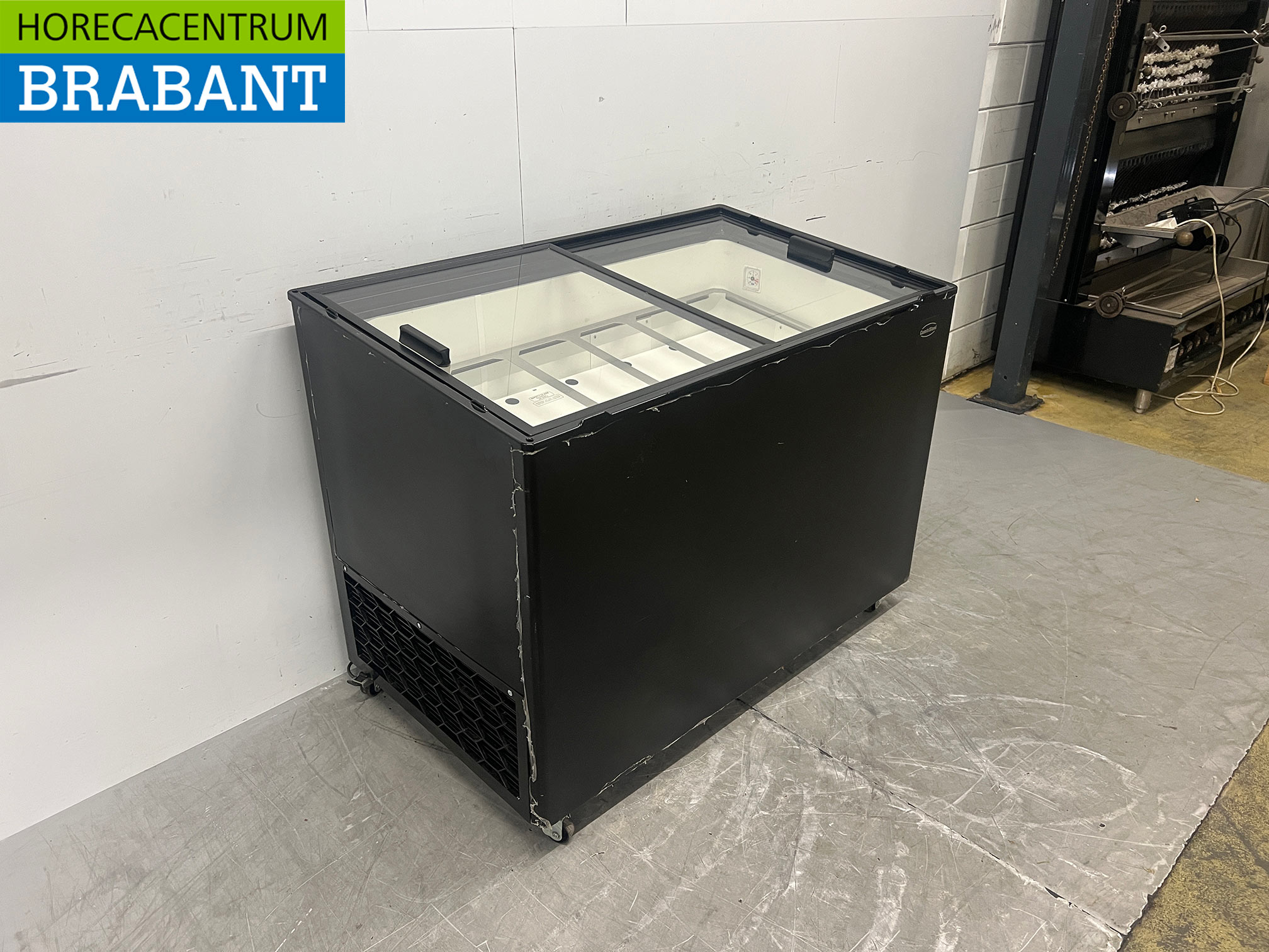 Verrijdbare Combisteel Java Schepijsvitrine 8 bakken 230V Horeca - Afbeelding 4