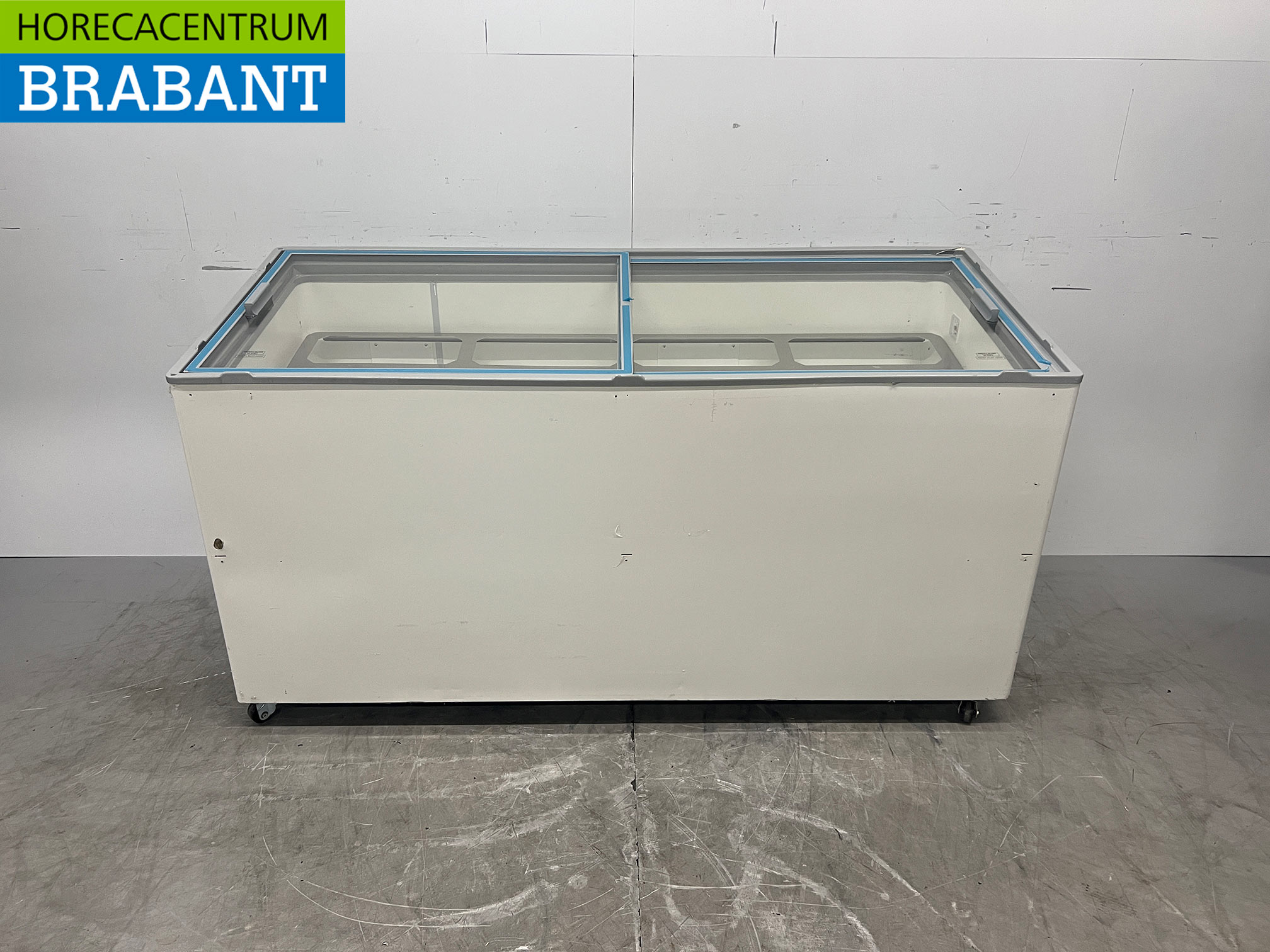 Verrijdbare Combisteel Cuba Schepijsvitrine 13 bakken 230V Horeca