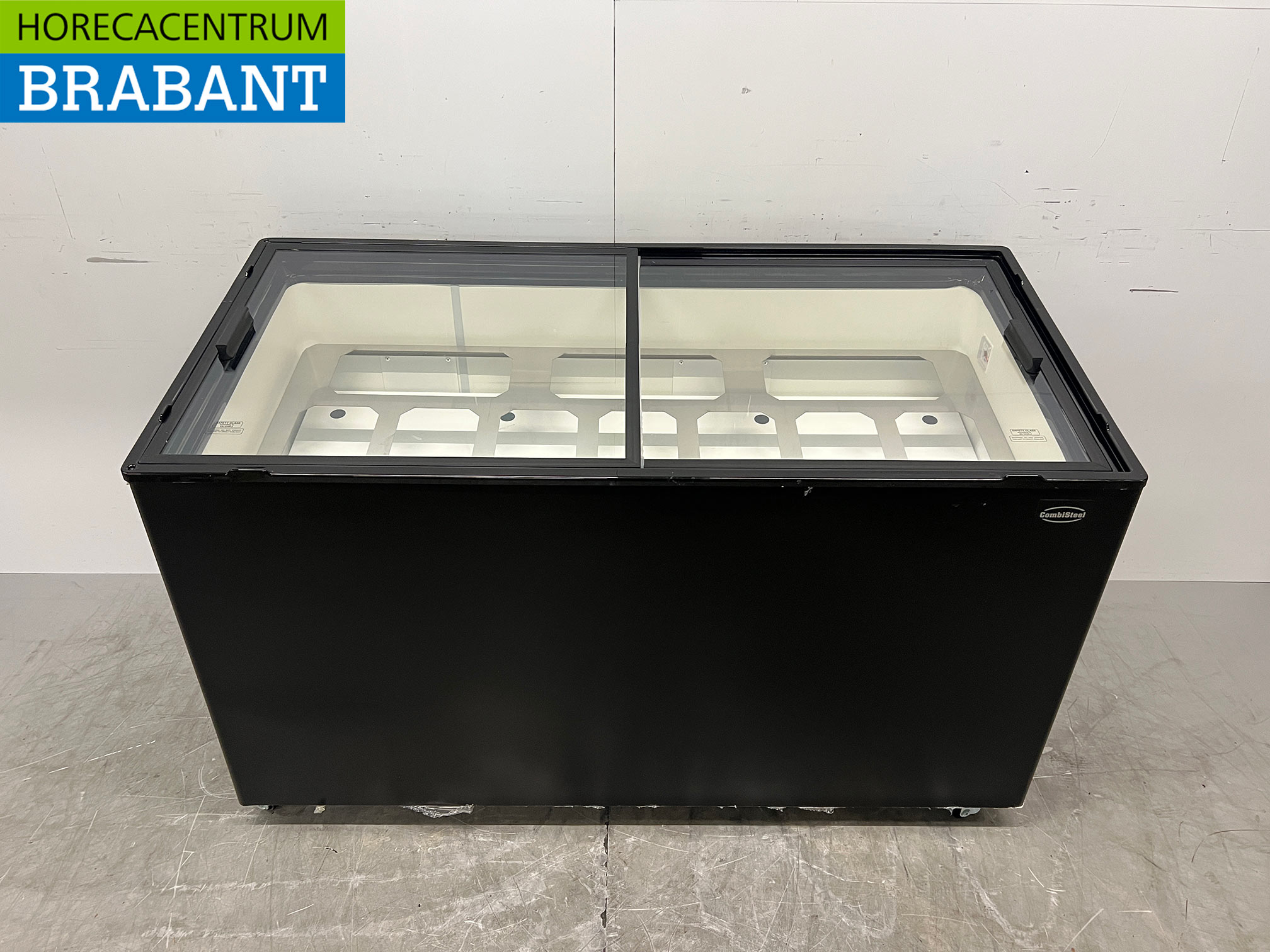 Verrijdbare Combisteel Tenerife Schepijsvitrine 10 bakken 230V Horeca