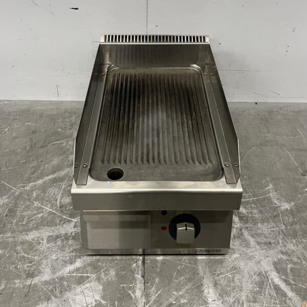 RVS Zanussi Bakplaat Geribbeld 40 cm 400V Horeca