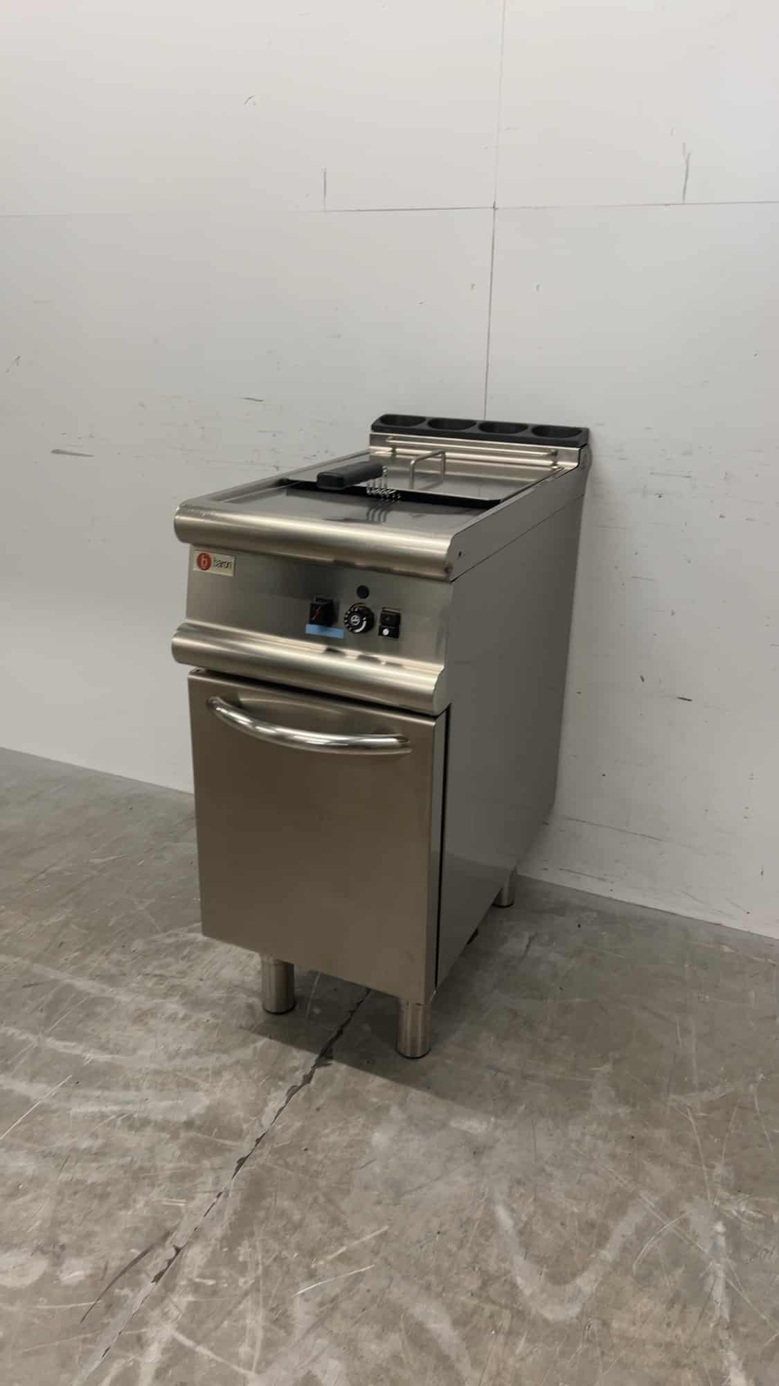 RVS Baron 7FRI/G415 Frituur 15 liter 13kW GAS 40 x 70 x 96 cm Horeca