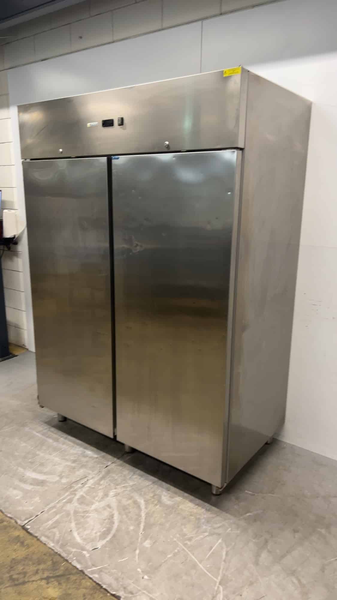 RVS Afinox 14 ARTIC Dubbeldeurs koelkast 1400 liter 230V 147 x 83 x 208 cm Horeca