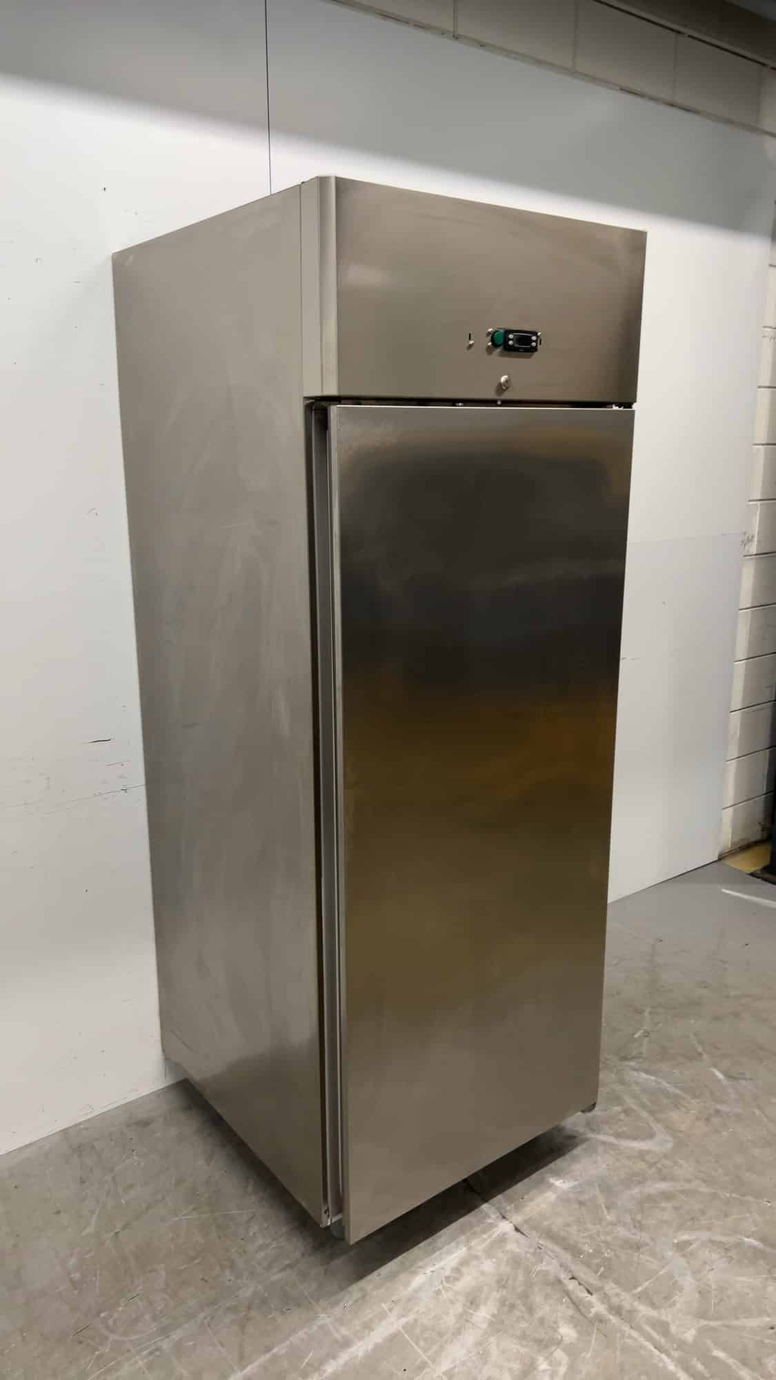 RVS Ilsa AX071004 Vriezer 700 liter 0.55 kW 230V 75 x 82 x 202 cm Horeca