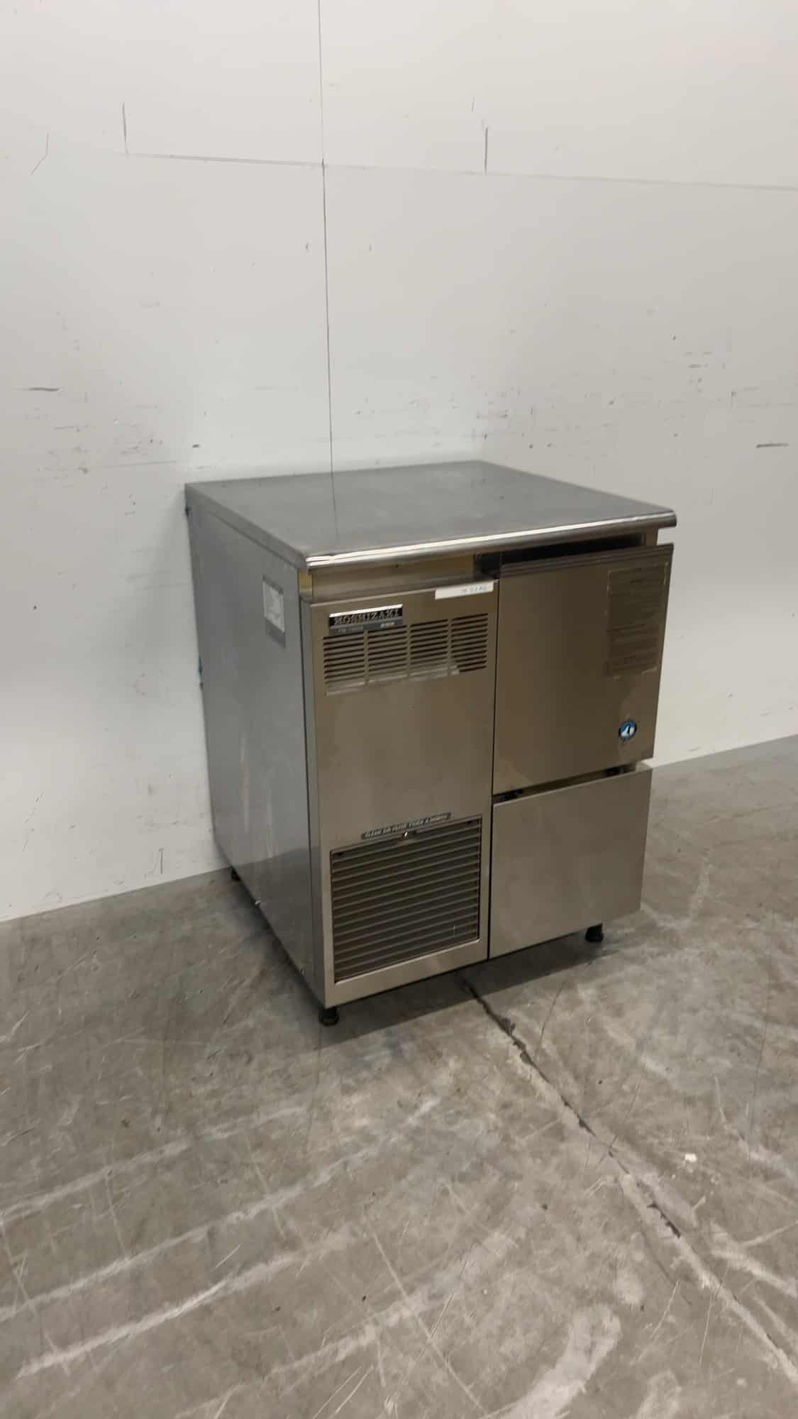 RVS Hoshizaki FM-120DE Schilferijsmachine 120kg p/dag 26kg bunker 230V Horeca